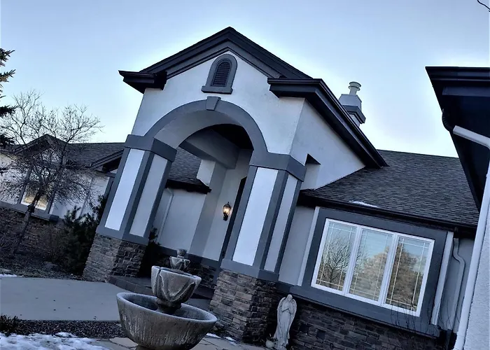 Peak Valley Manor, A Modern Farmhouse