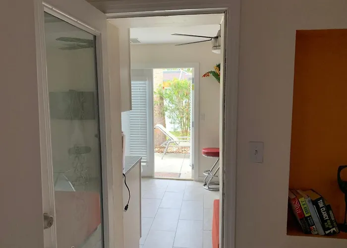 ~ Cozy In-Law Apartment Close To Siesta Key ~