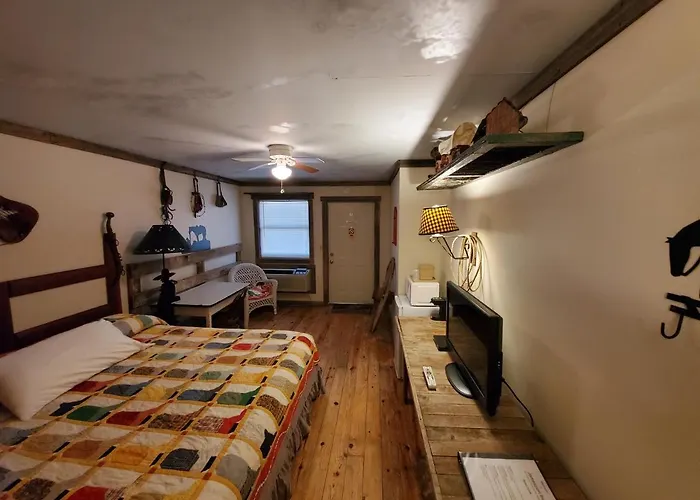 Jamesport Inn