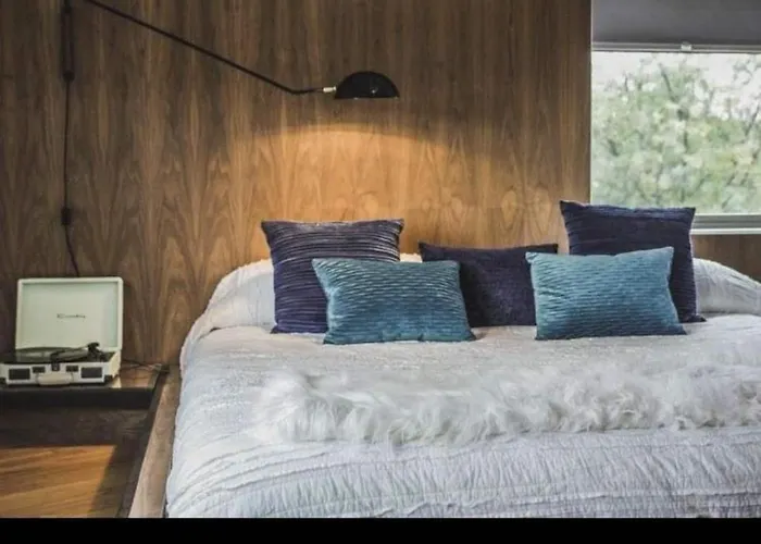 Bishop Arts Hotel