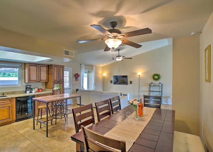 Near Golf & Entertainment! Gilbert Family Getaway