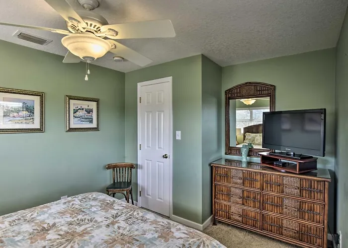 Walk To Beach: Cocoa Beach House Near Dtwn!