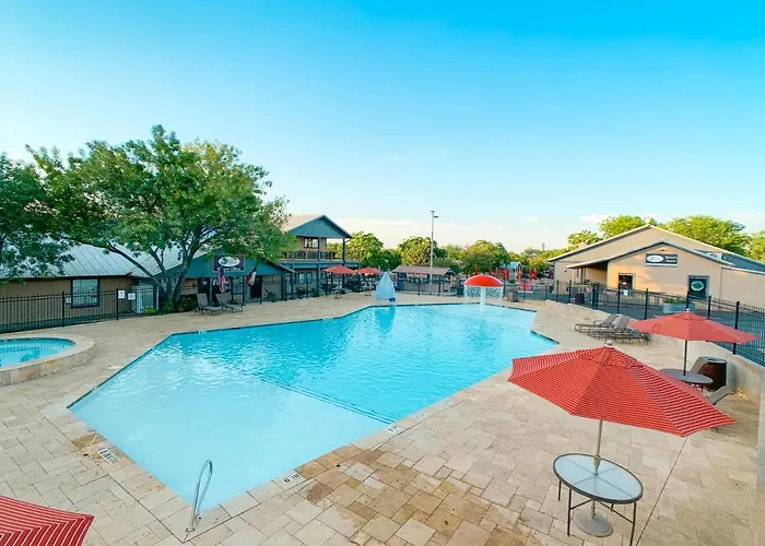 Sun Retreats Texas Hill Country
