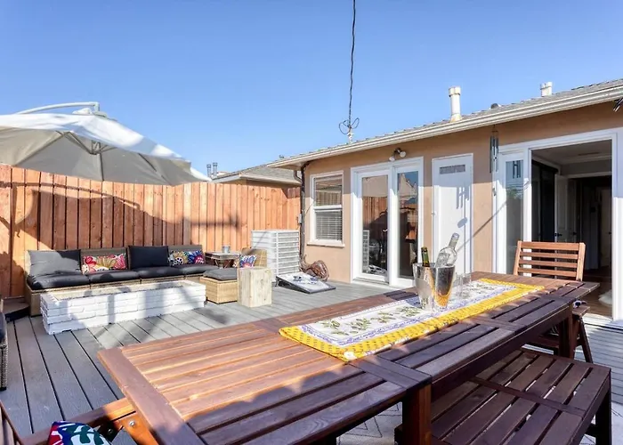 New Belmont Shore Retreat With Free Parking Walk To Beaches