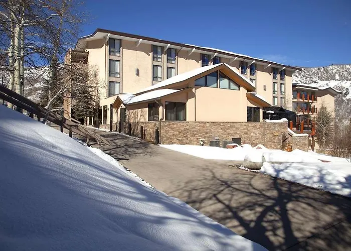 Destination Residences Snowmas