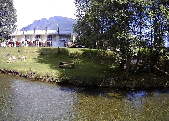 Moon River Suites #5