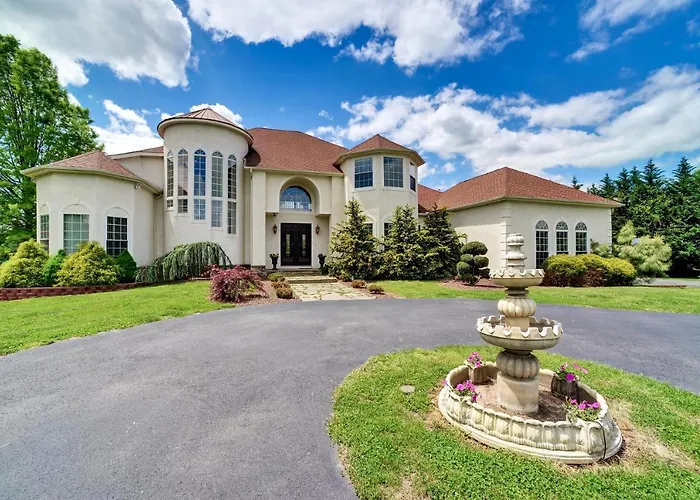 Whispering Oak Mansion