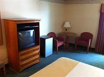 Holiday Lodge Hotel