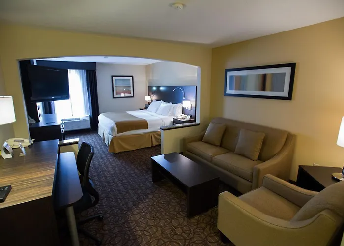 Holiday Inn Express & Suites Topeka West I-70 Wanamaker By Ihg