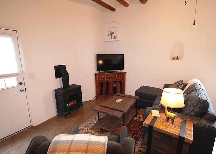 Closson Casita - Patio & Fire Pit - Near Plaza - 1Br