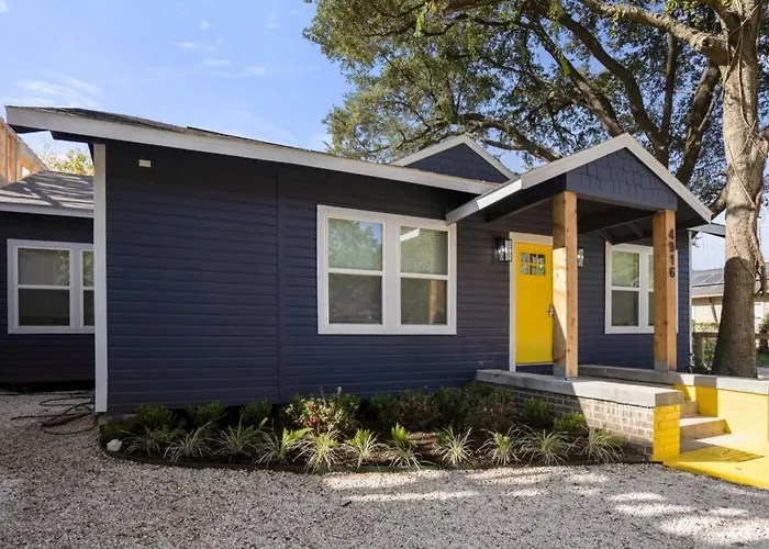 The Yellow Brick Road House At East Downtown