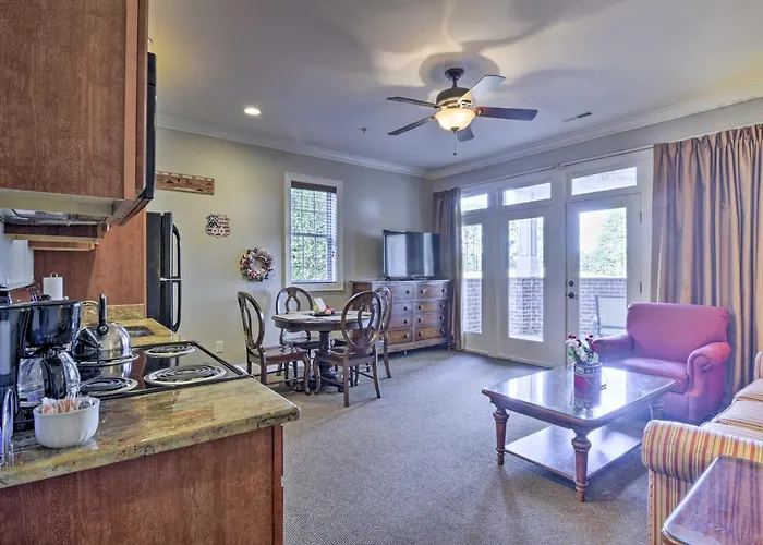 Resort-Style Condo/Suite On Golf Course W/ Pool!