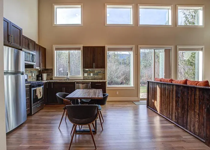 Newly Built Modern Chalet At Mt. Hood Village