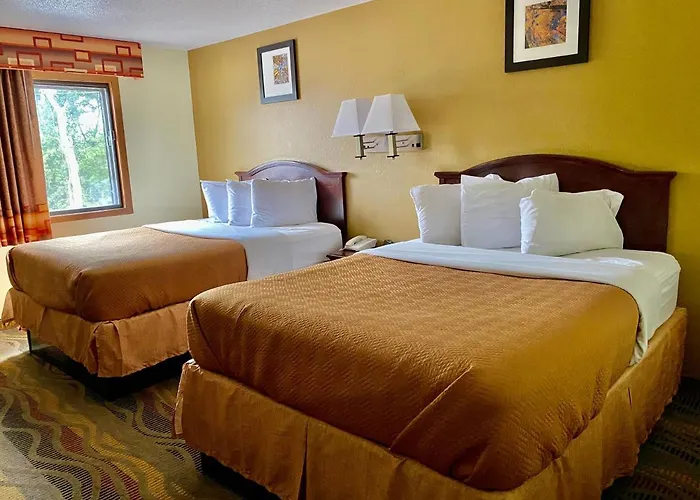 Travelodge By Wyndham La Porte/Michigan City Area