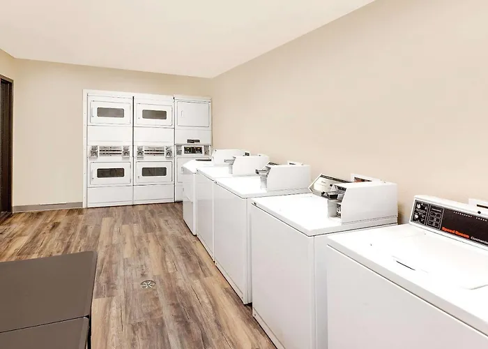 Woodspring Suites Sioux Falls