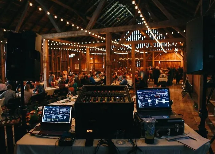 Lake Orchard Farm Retreat