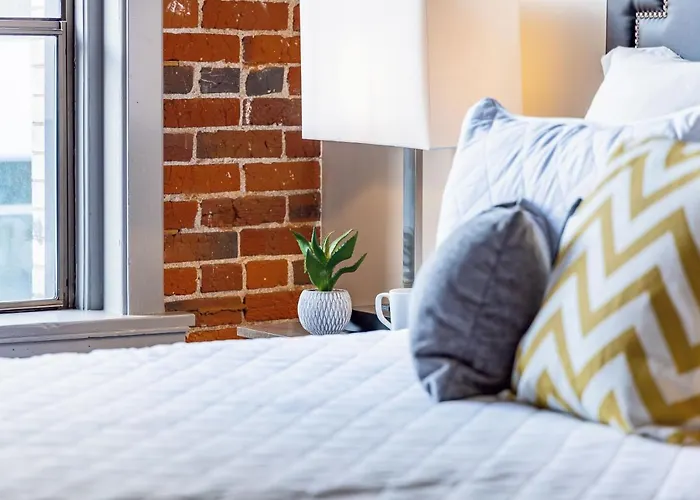 Riverfront Park Travel Apartments