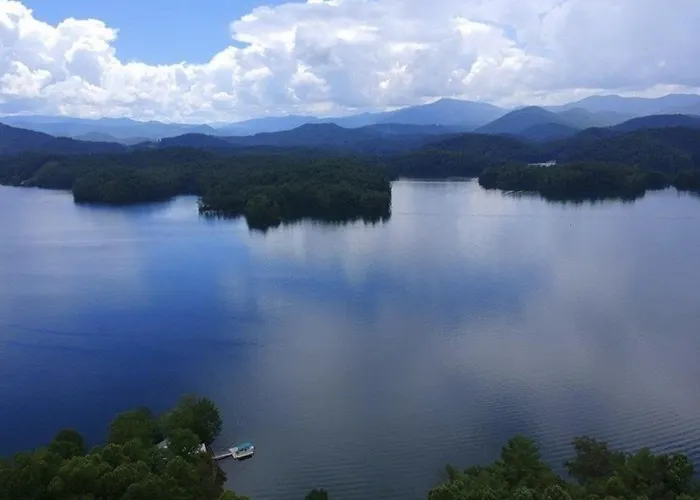 Bear'S Mountaintop Home With Gorgeous Lake Views Chalet