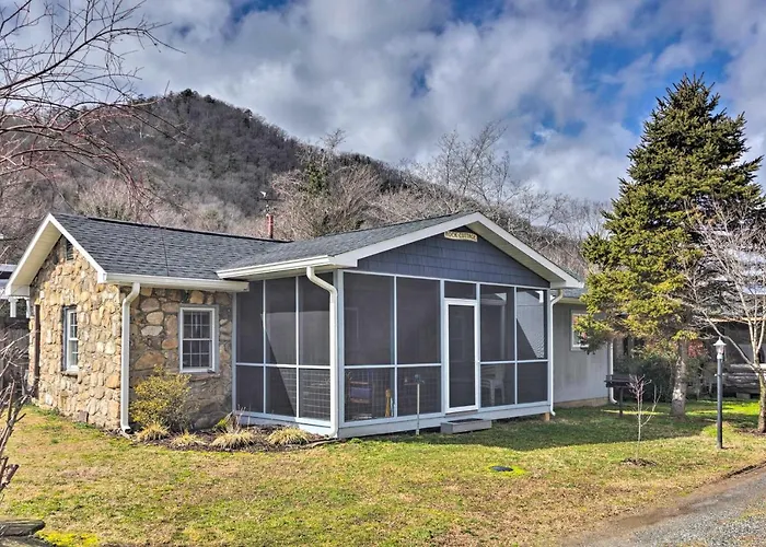 Screened Porch: 'The Rock Cottage' In Hot Springs