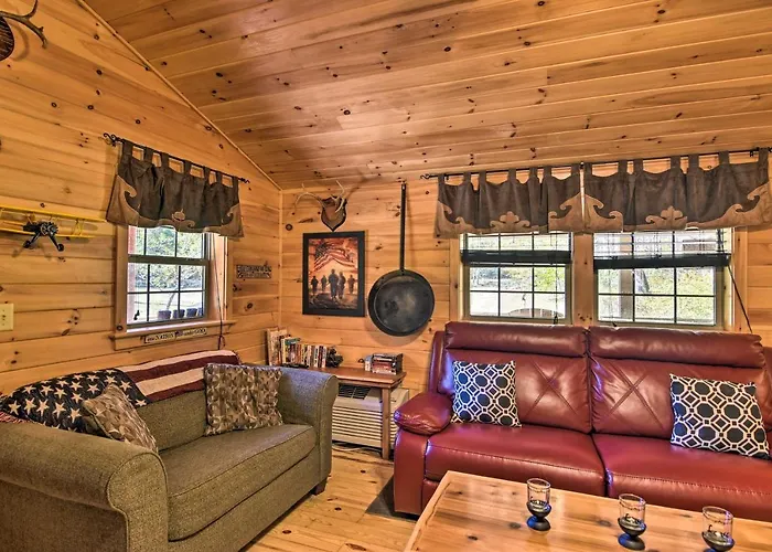Parsons 'Semper Fi' Cabin W/ Fire Pit!