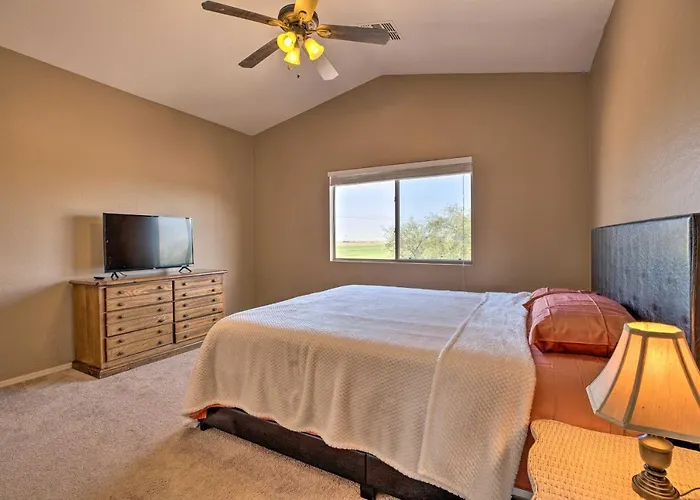 Maricopa Home W/ Outdoor Seating, 2 Mi To Golf!