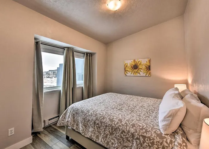 Buena Vista Condo: 1/2 Mile To River & Main St!