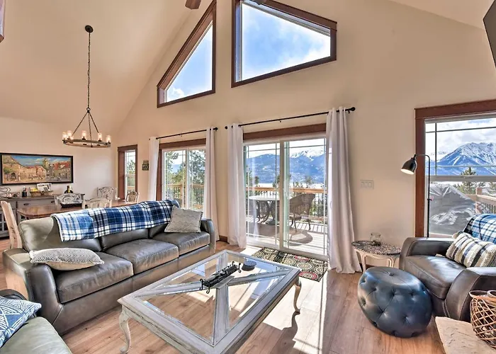 Gorgeous Twin Lakes Home W/ Deck Overlooking Mtns!