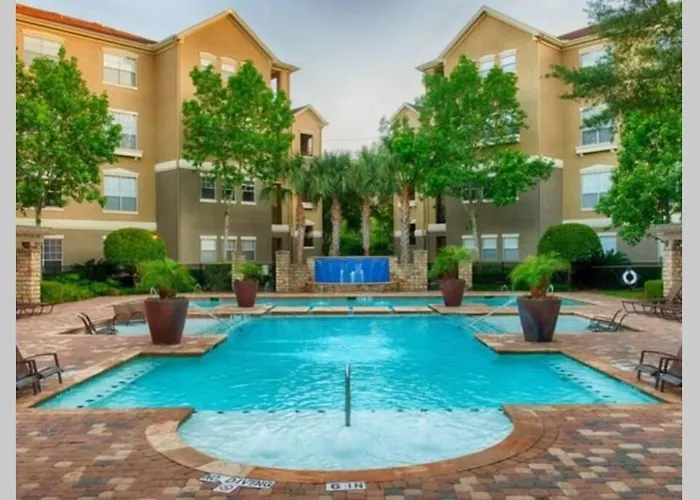 Newly Furnished 1Br Apartment W/ Hermann Park View