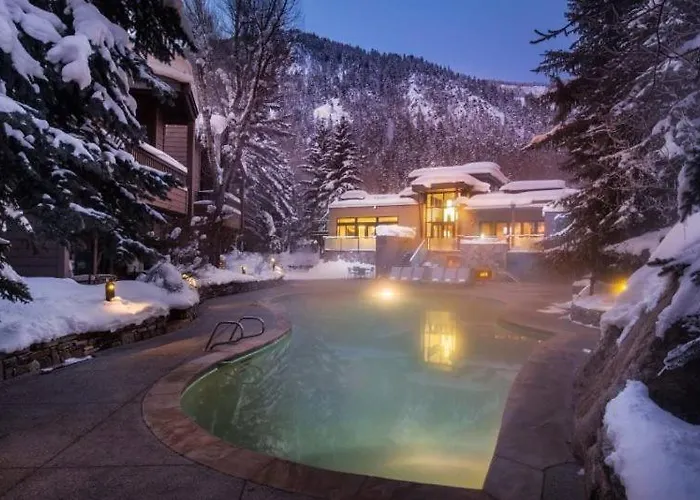 Mountain Haven: Aspen Retreat with Pool and Spa