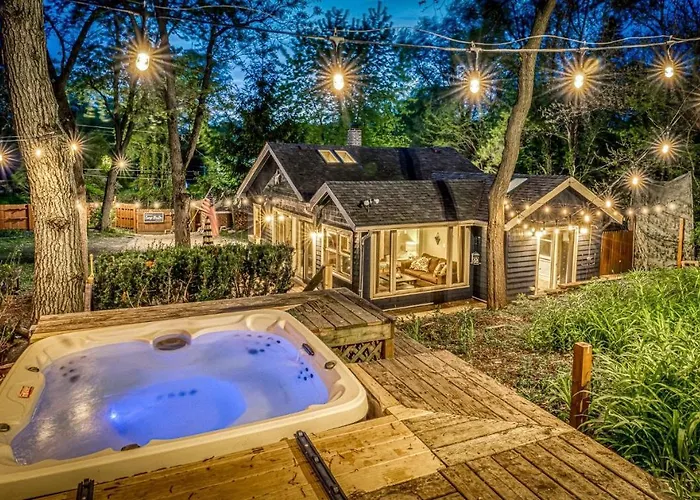 Secluded Fenced Cottage W Dune Top Hot Tub Near Hiking Dog Friendly