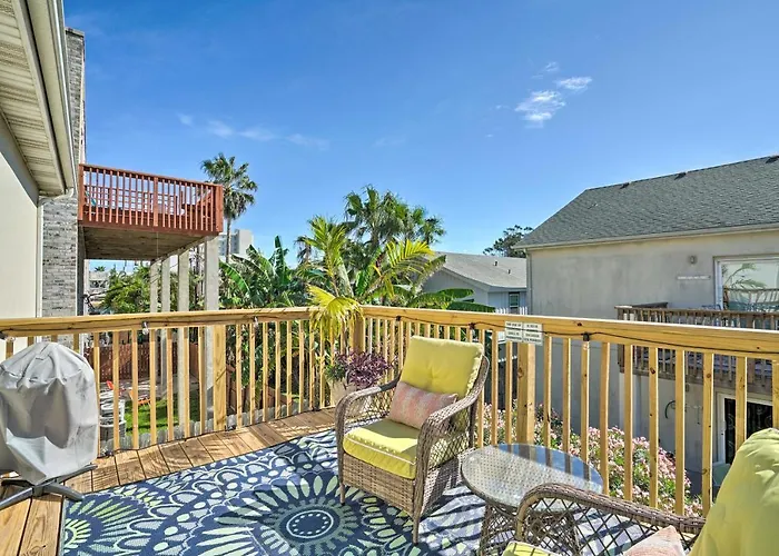 Coastal Condo W/ Pool In South Padre Island!