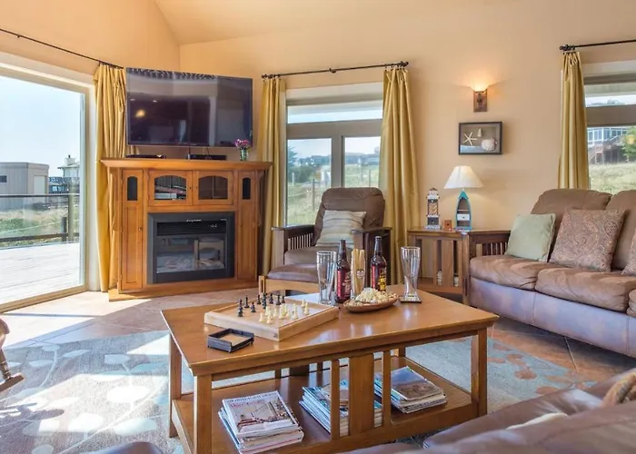 Tide Pool Retreat: Beachside Haven with Hot Tub and Game Room