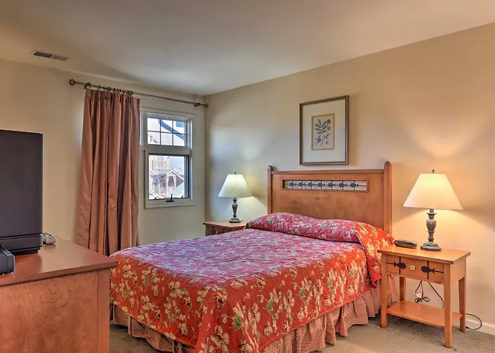 Mountain Creek Resort Home - Hot Tub & Pool Access