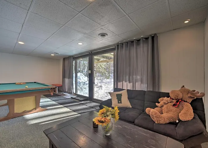 Cozy A-Frame Cabin W/ Pool Table: 8 Mi To Mt Snow!
