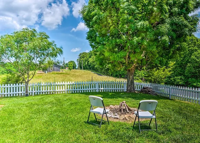 Cottage Near Dale Hollow Lake W/ Fire Pit & Grill