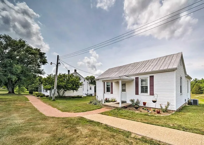 Charming Berger Apt On 42-Acre Farm W/ Pool Access
