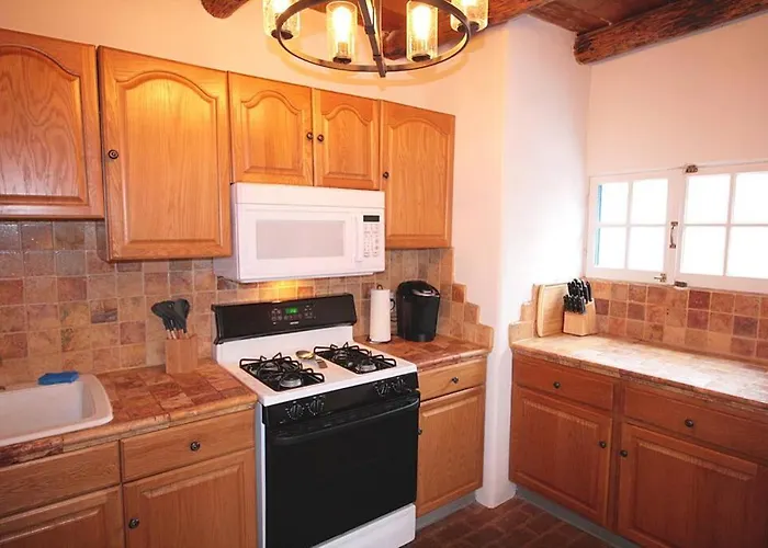 Closson Casita - Patio & Fire Pit - Near Plaza - 1Br