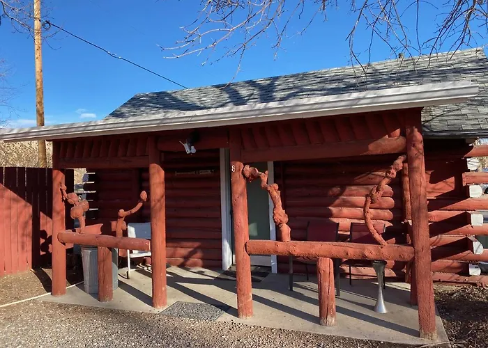 Roundtop Mountain Vista - Cabins And Motel