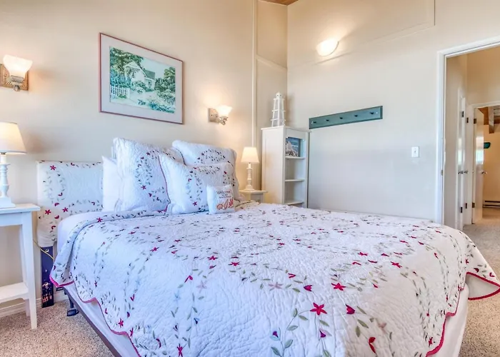 Breakers Beach House 5 - Meredith Lodging