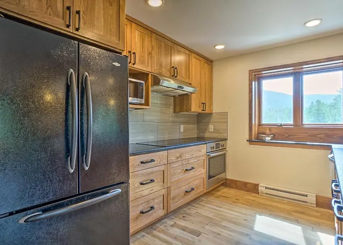 'Peaceful Pines' Estes Park Home: Longs Peak View