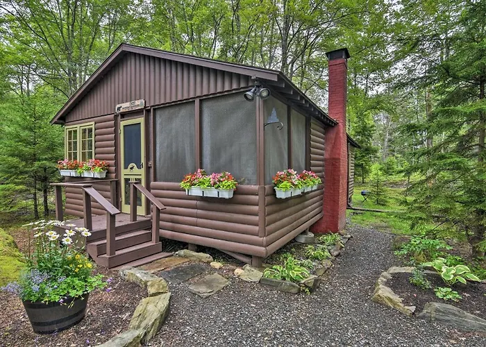 'Sprucewold' Boothbay Harbor Cottage W/ Deck