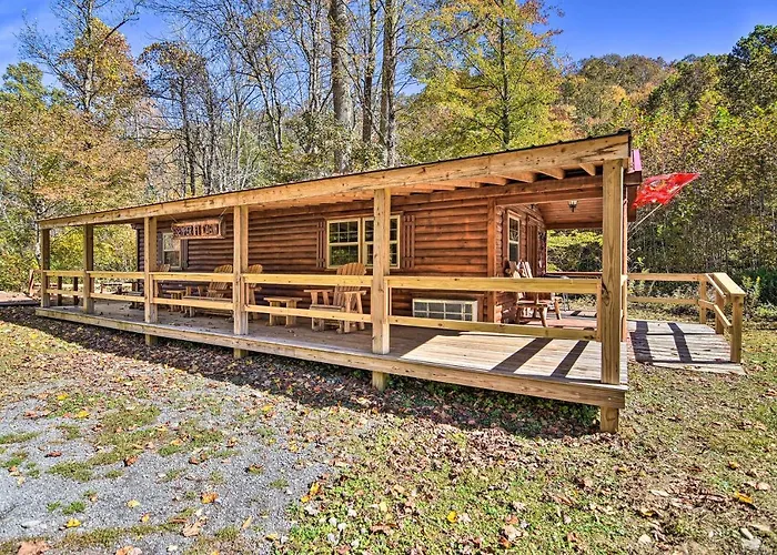 Parsons 'Semper Fi' Cabin W/ Fire Pit!