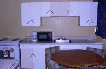 Budget Host Frontier Inn