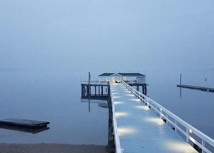 Fathoms Hotel & Marina