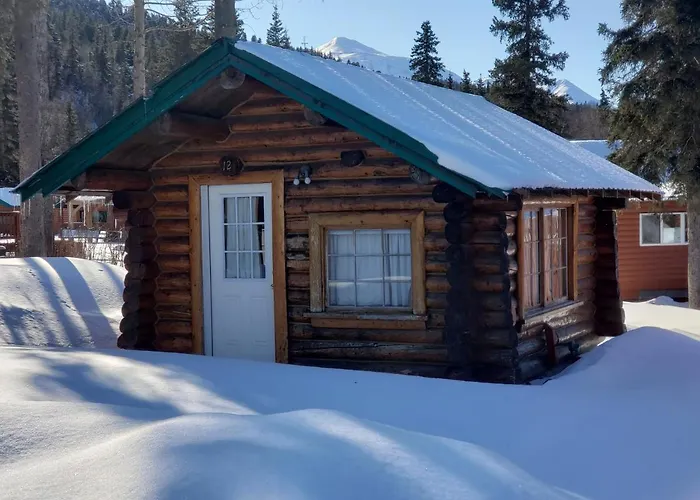 Gwin'S Lodge & Roadhouse