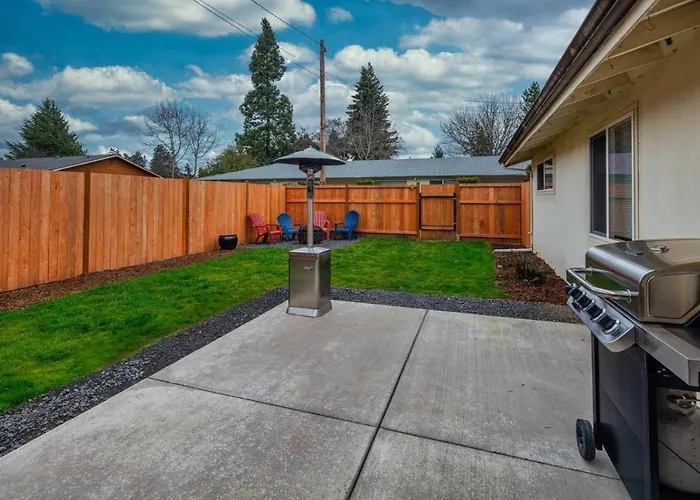 Walnut Bungalow East