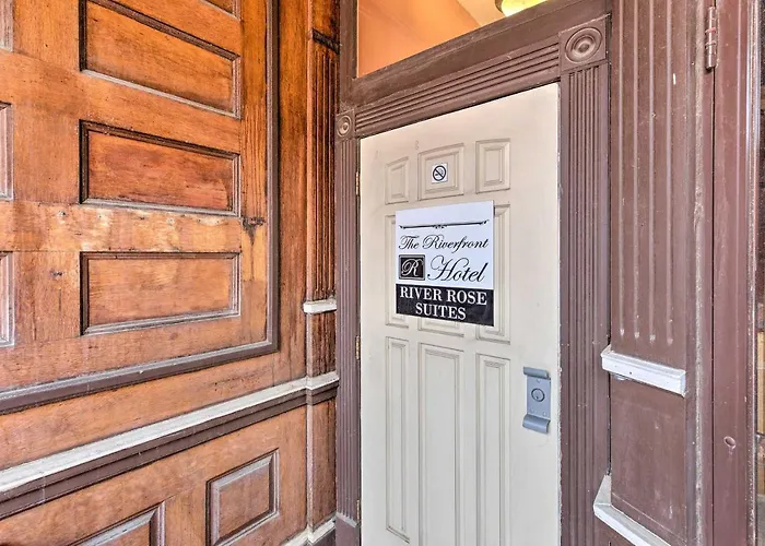Pet-Friendly Apt: 2 Blocks To Riverside Park!