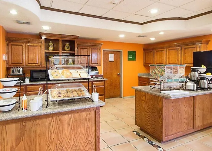 Shary Inn And Suites