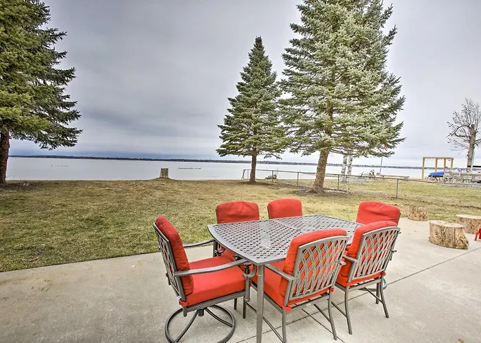 Peaceful Lakefront Houghton Lake Property W/ Patio