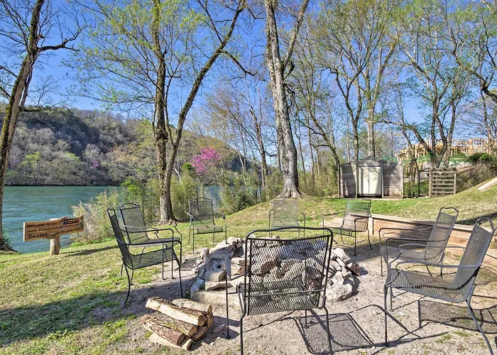 Expansive Cotter Cabin On White River W/ Deck!